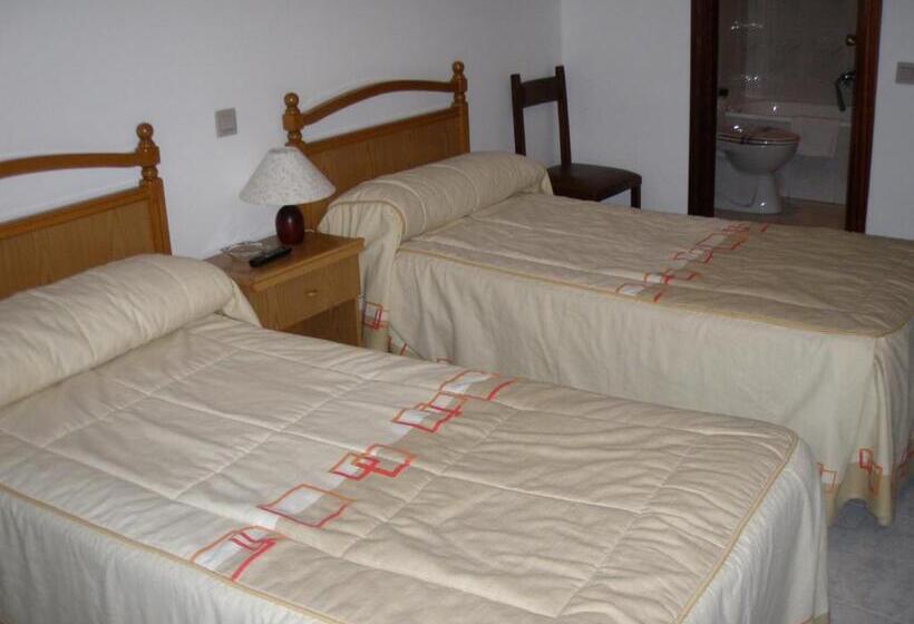 스탠다드 트리플 룸, Hostal La Cuesta