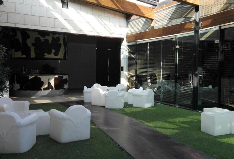 디럭스 룸, Casa Del Abad