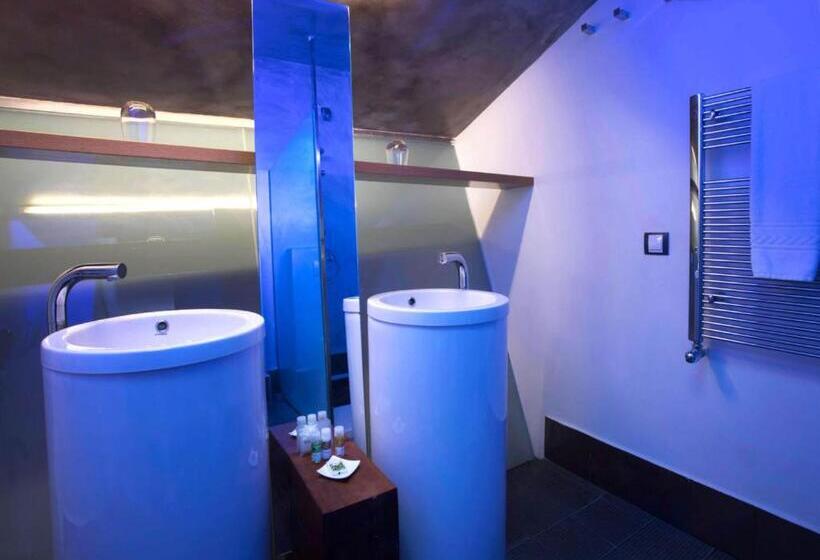 סוויטת ג'וניור עם טרסה, Casa Del Abad