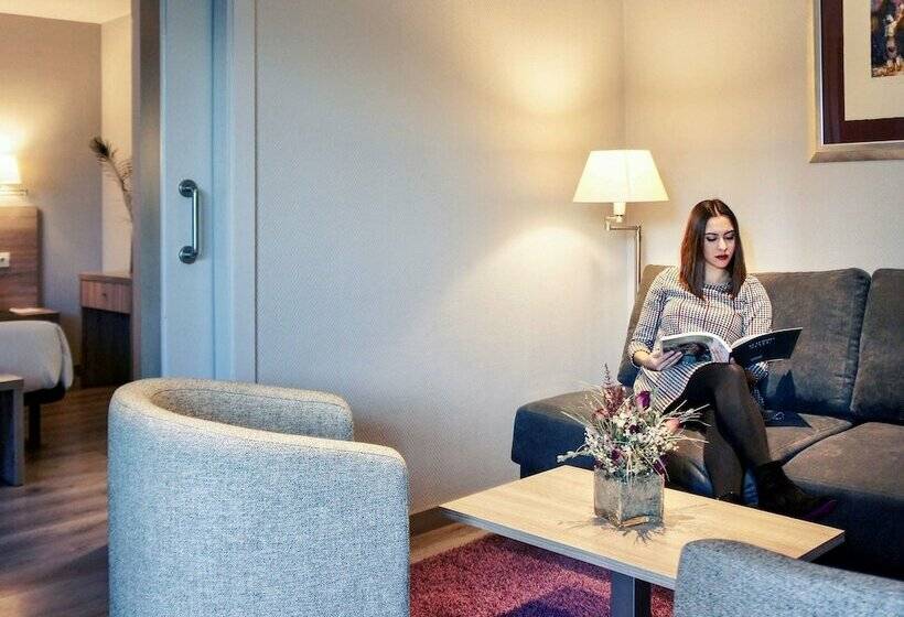 سوییت جونیور, Mercure Madrid Centro