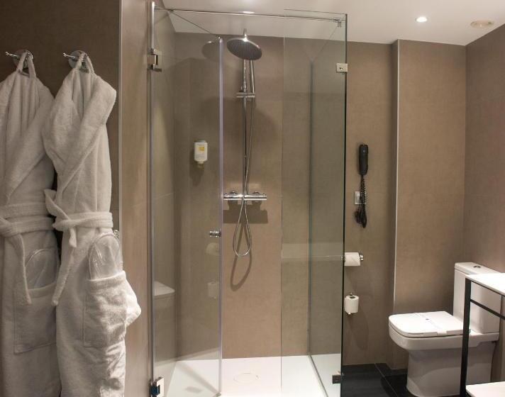 سوییت جونیور, Mercure Madrid Centro