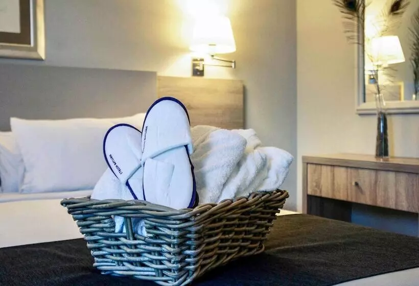 سوییت جونیور, Mercure Madrid Centro