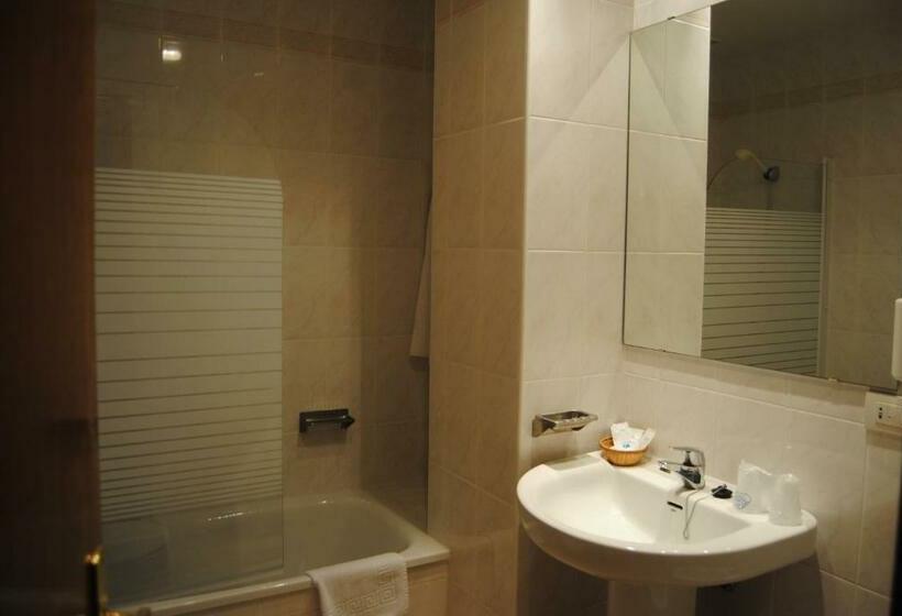 스탠다드 룸, Pena De Arcos