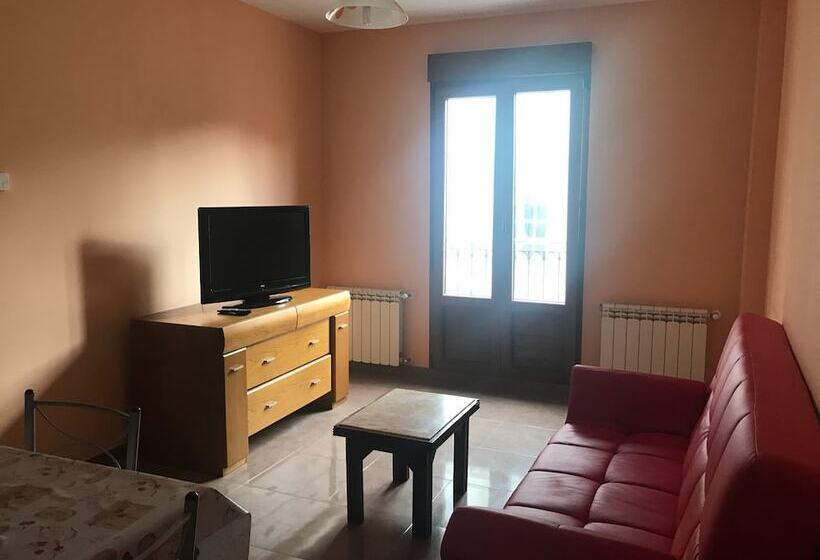 דירת חדר, Pensión Albergue O Pedregal