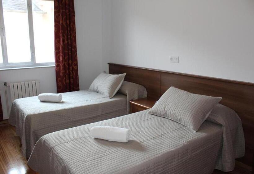 غرفة قياسية حمام مشترك, Pensión Albergue O Pedregal