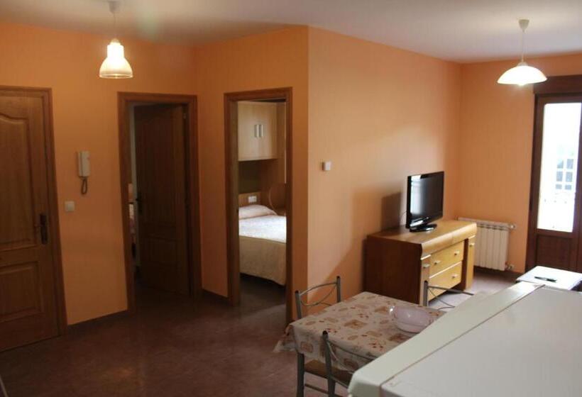 شقة غرفتين, Pensión Albergue O Pedregal