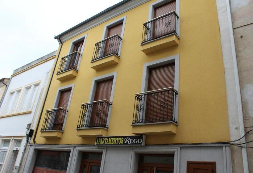 شقة غرفتين, Pensión Albergue O Pedregal