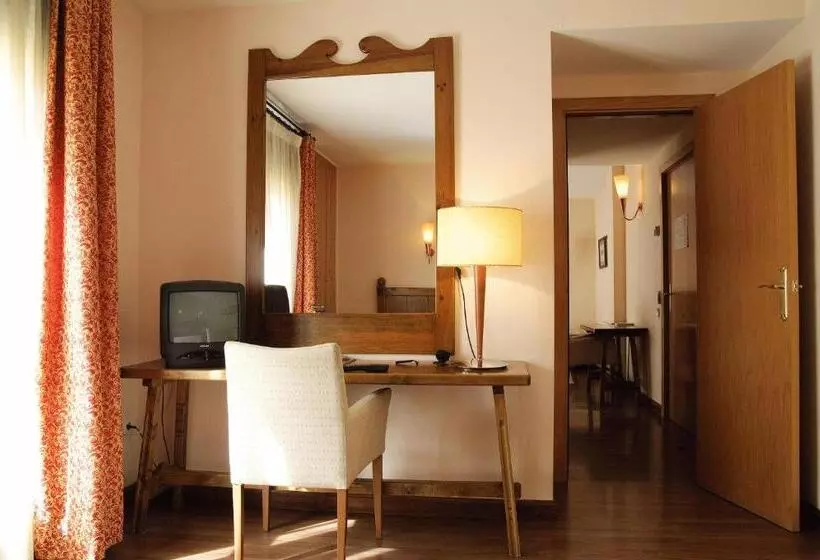 Habitació Triple Estàndard, Pirineos