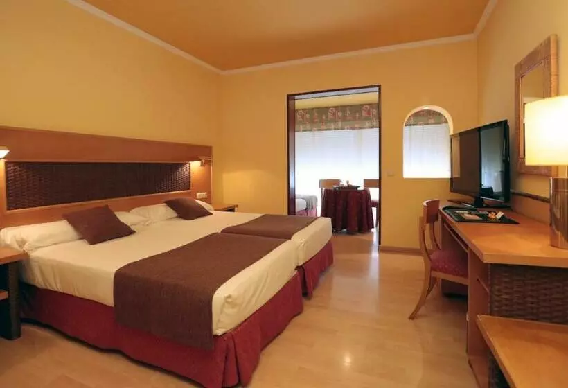Habitació Triple Estàndard, Spa Congreso