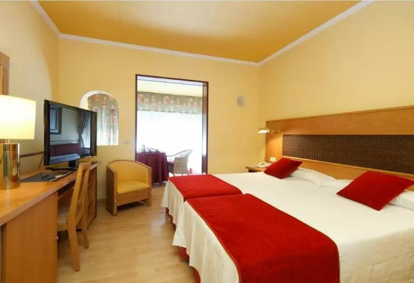 Habitació Triple Estàndard, Spa Congreso