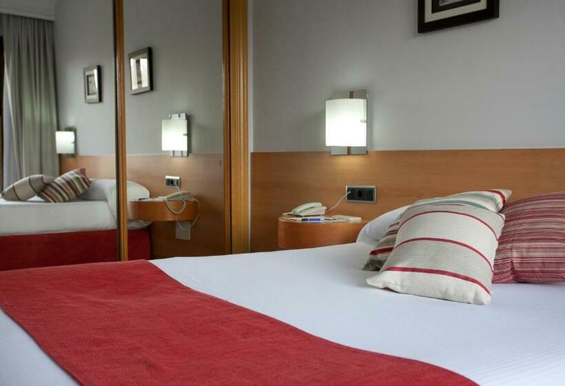 سوییت جونیور با بالکن, Muralto Madrid Princesa