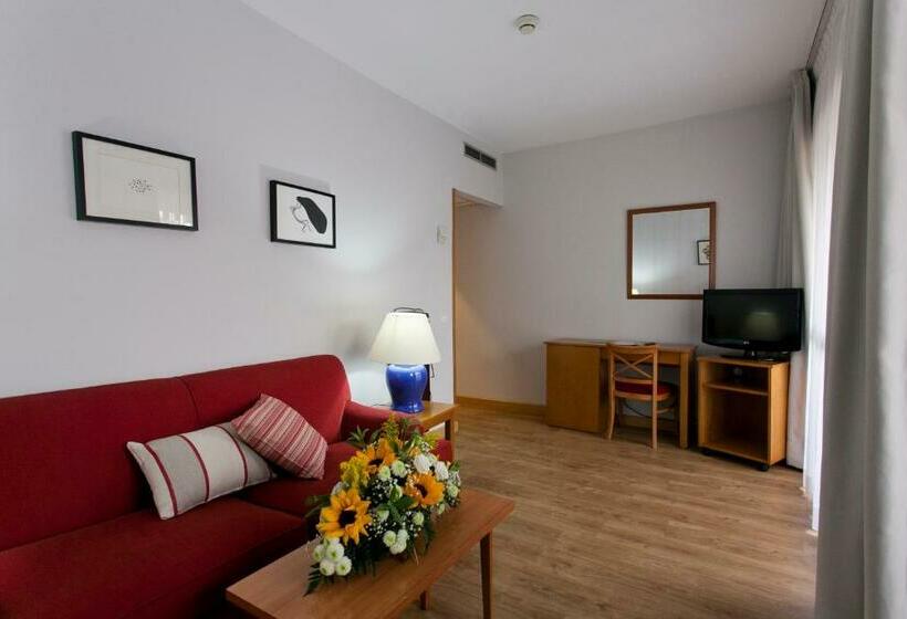 سوییت جونیور با بالکن, Muralto Madrid Princesa