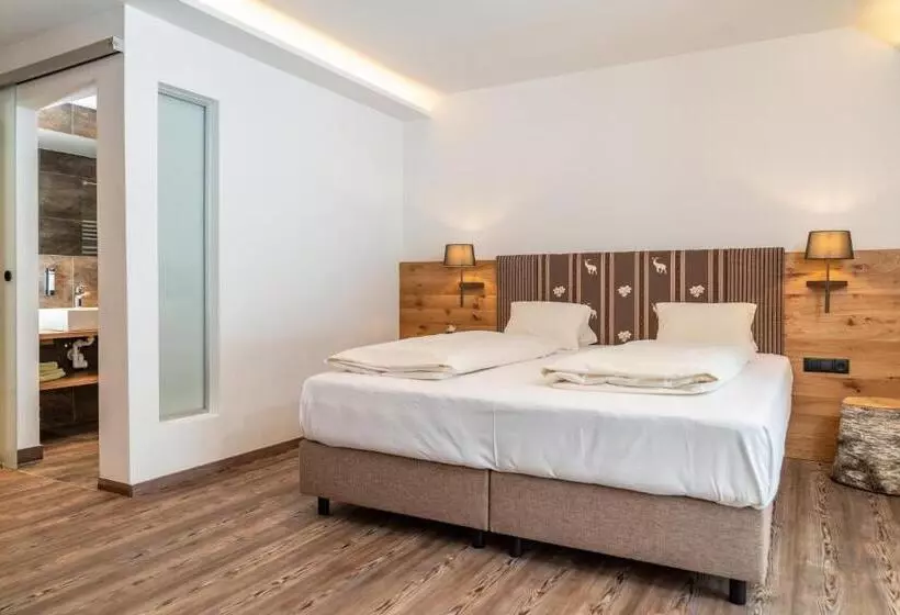 اتاق استاندارد با چشم‌انداز کوهستان, Aktivhotel Pehab