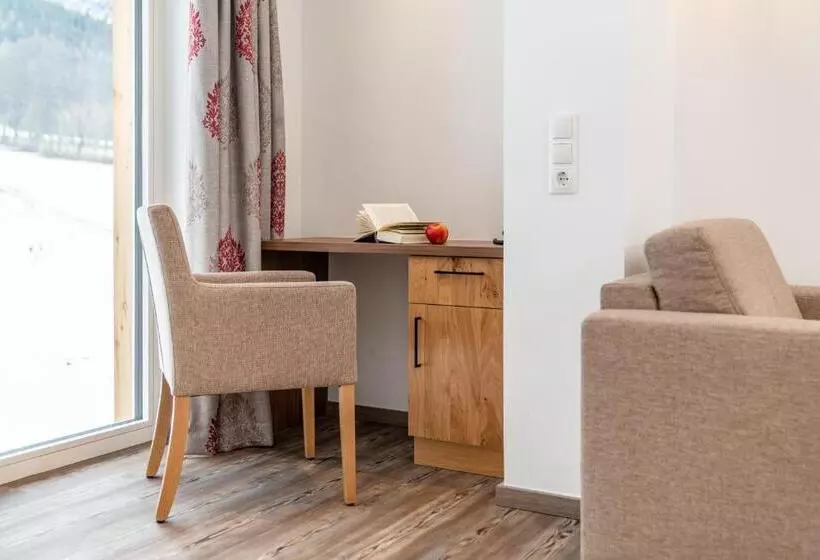 اتاق استاندارد با چشم‌انداز کوهستان, Aktivhotel Pehab