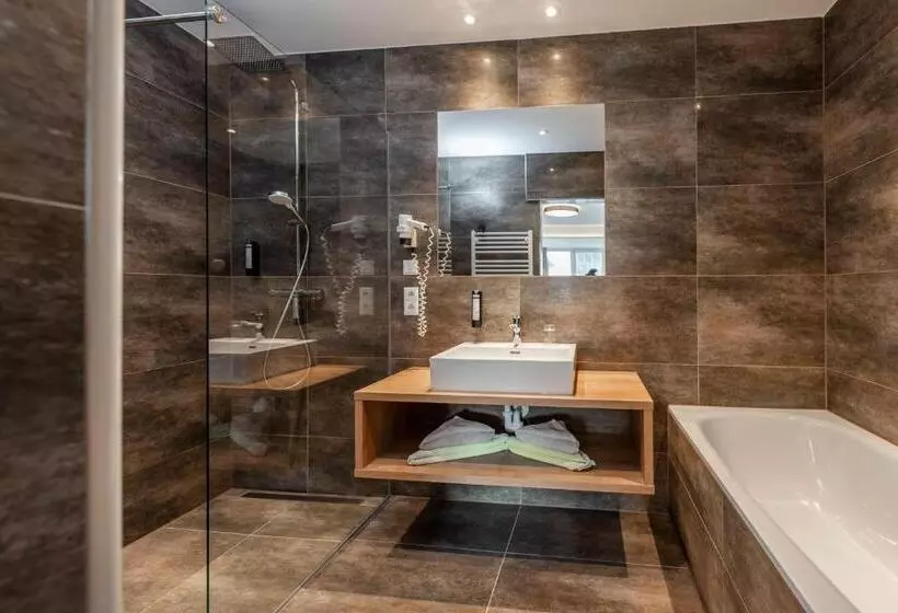 اتاق خانوادگی, Aktivhotel Pehab