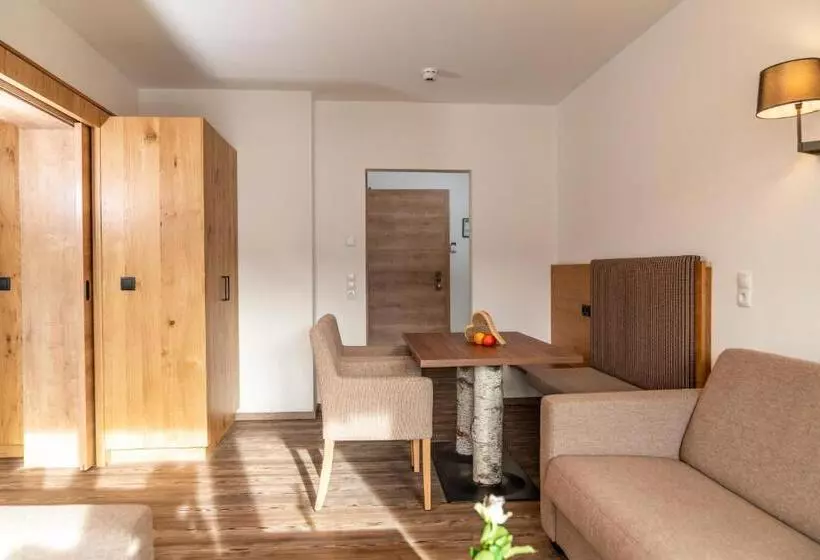 اتاق خانوادگی, Aktivhotel Pehab