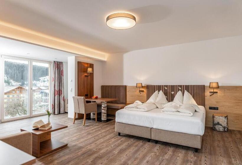 جناح جونيور مطل على الجبل, Aktivhotel Pehab