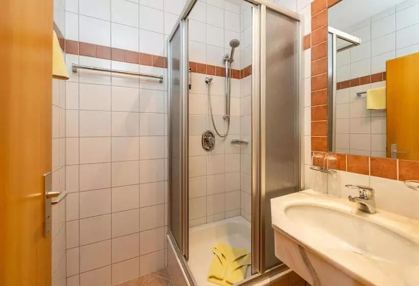 اتاق استاندارد, Aktivhotel Pehab