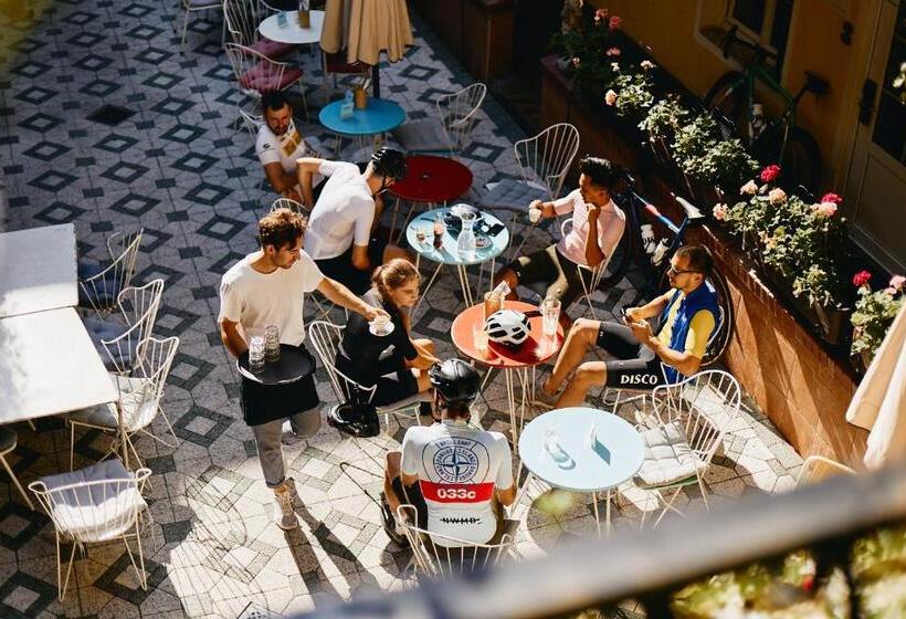 اتاق استاندارد یک نفره, Am Brillantengrund