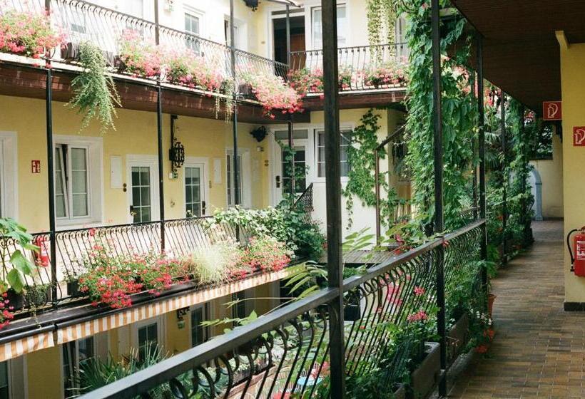 اتاق استاندارد سه نفره, Am Brillantengrund