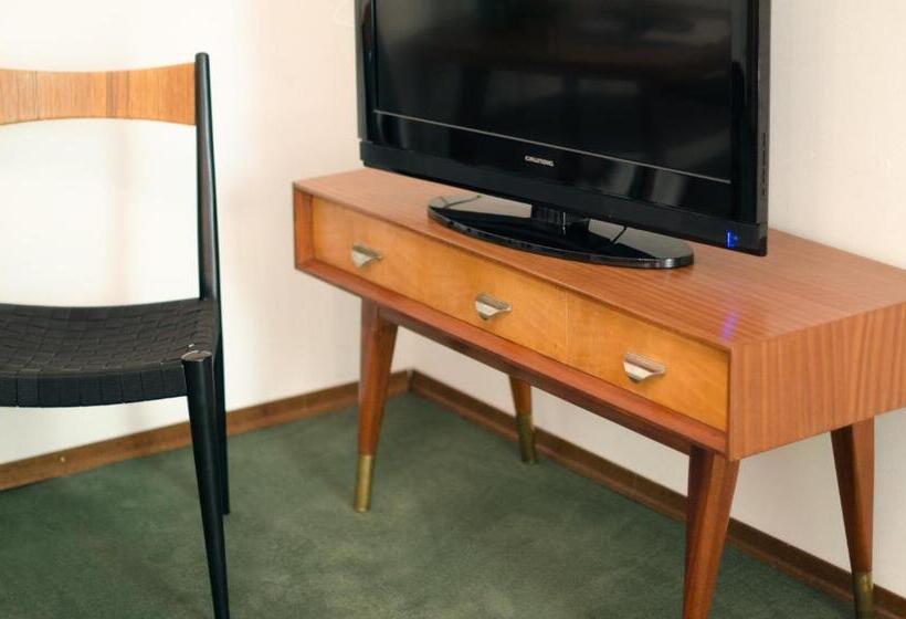 اتاق استاندارد سه نفره, Am Brillantengrund