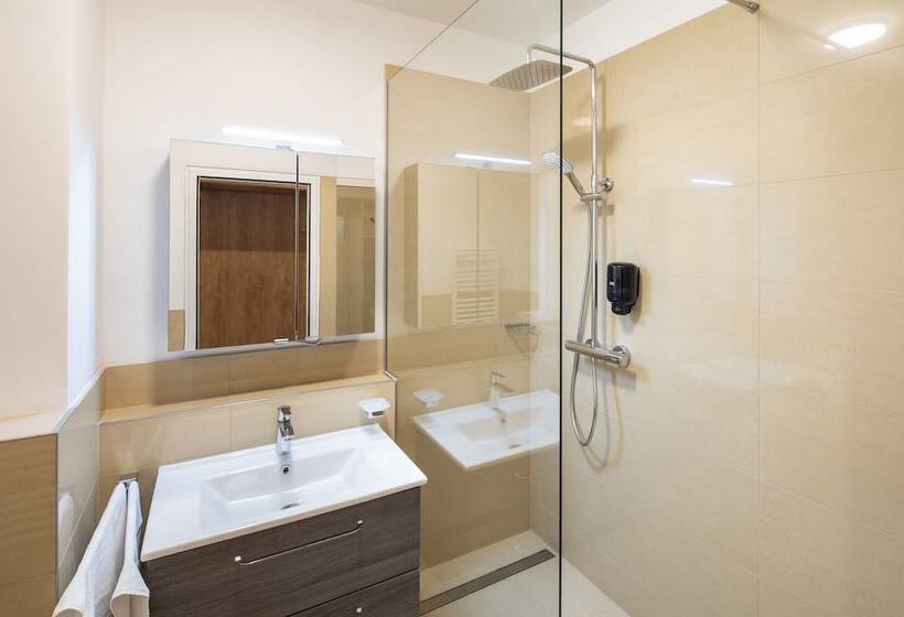 Номер Deluxe, Am Sachsengang