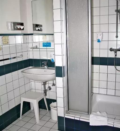 اتاق استاندارد, Very Central Apartments, 5 Min To City Center, No Reception