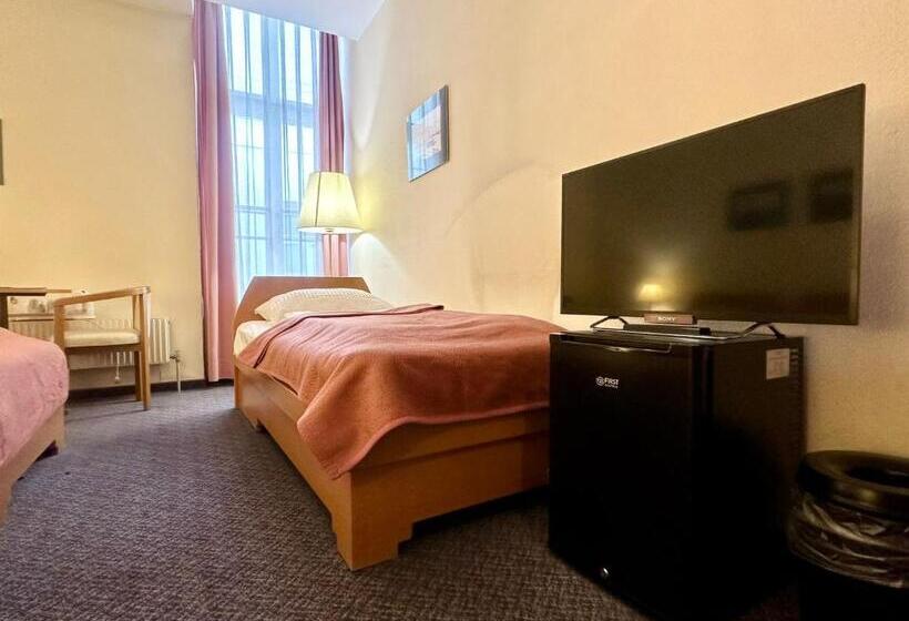 스탠다드 트리플 룸, Very Central Apartments, 5 Min To City Center, No Reception