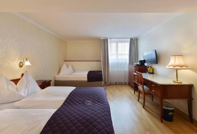 اتاق سوپریور, Am Schubertring