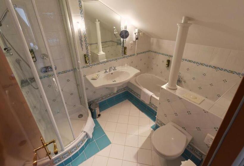 سوییت جونیور, Am Schubertring