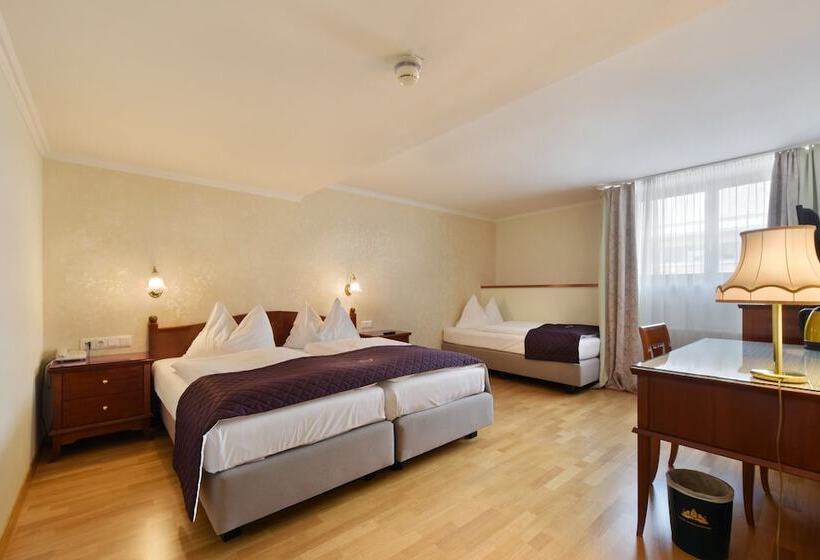 اتاق سوپریور, Am Schubertring