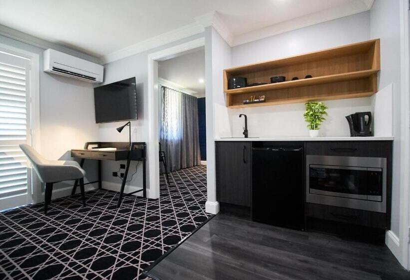 带双人大床的行政管理套房, Country Comfort Armidale