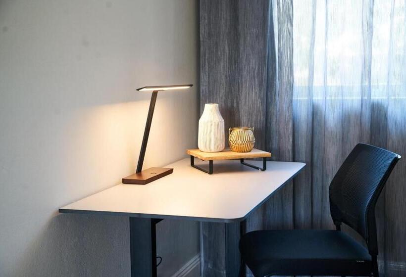 高级客房, Country Comfort Armidale