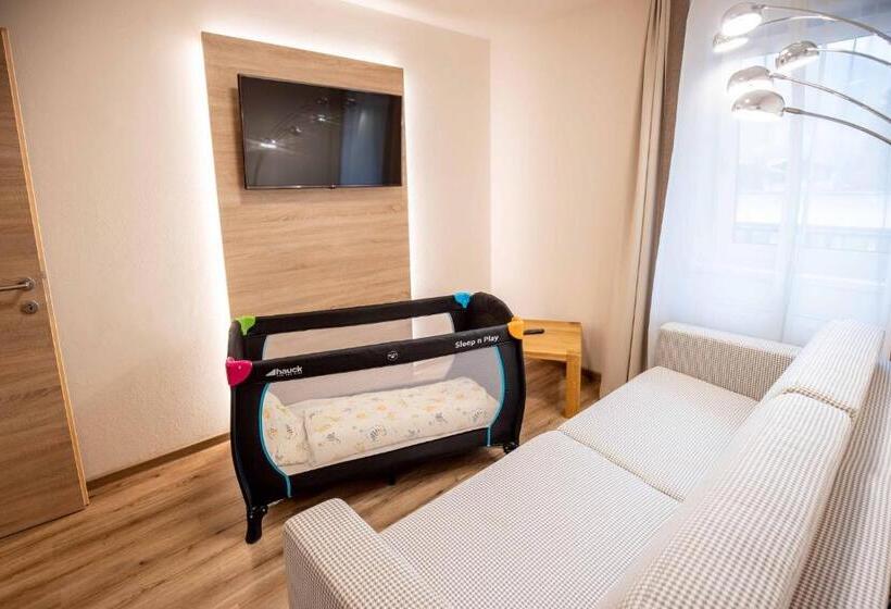 חדר משפחתי, Das Walchsee Aktivresort