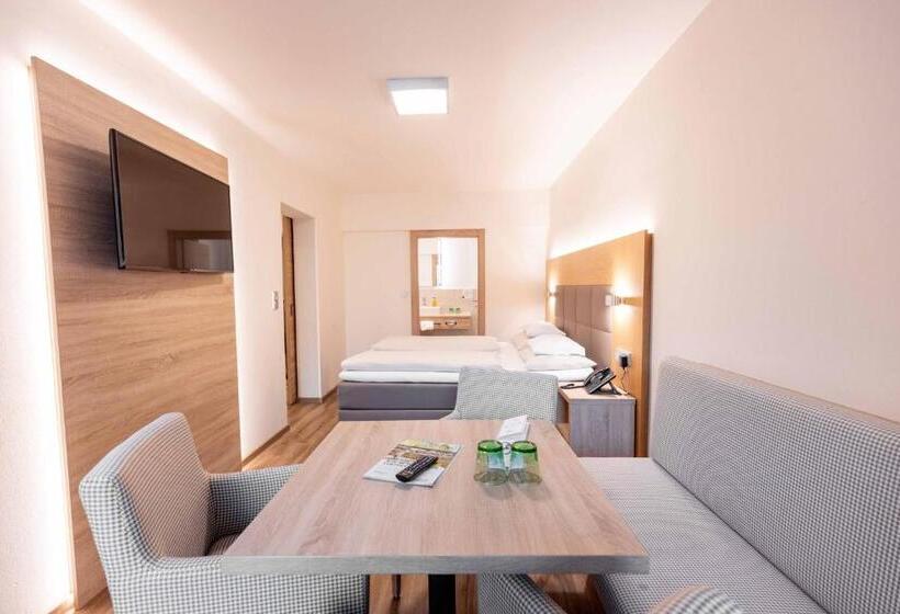 Семейный Номер, Das Walchsee Aktivresort