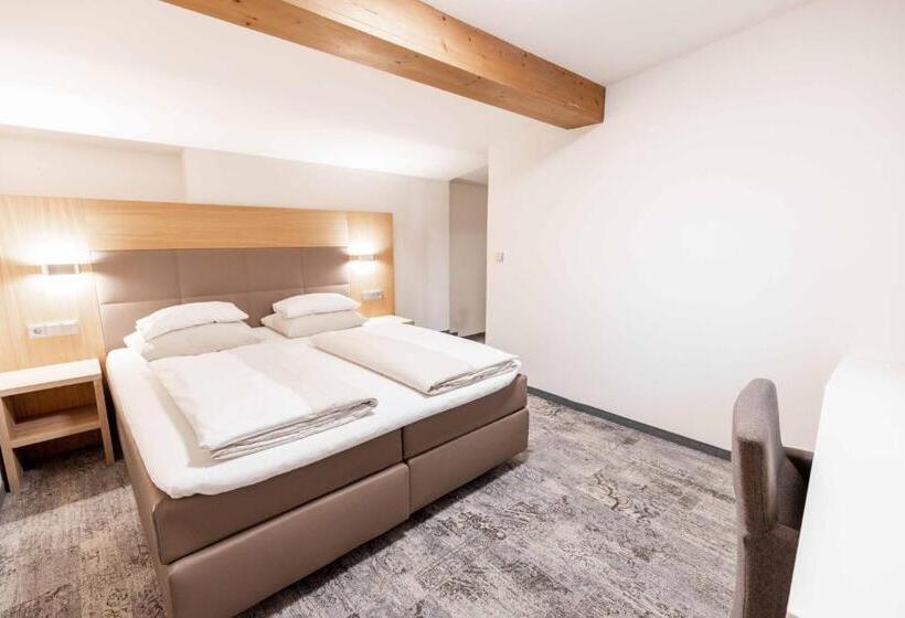 חדר משפחתי, Das Walchsee Aktivresort