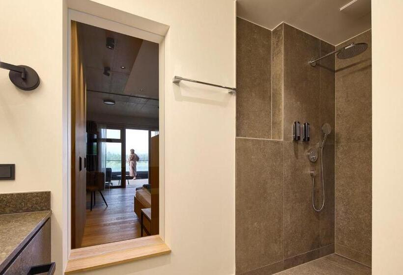 Suite with lake view, Das Walchsee Aktivresort