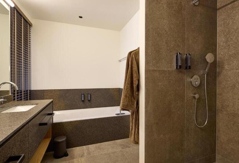 Suite with lake view, Das Walchsee Aktivresort