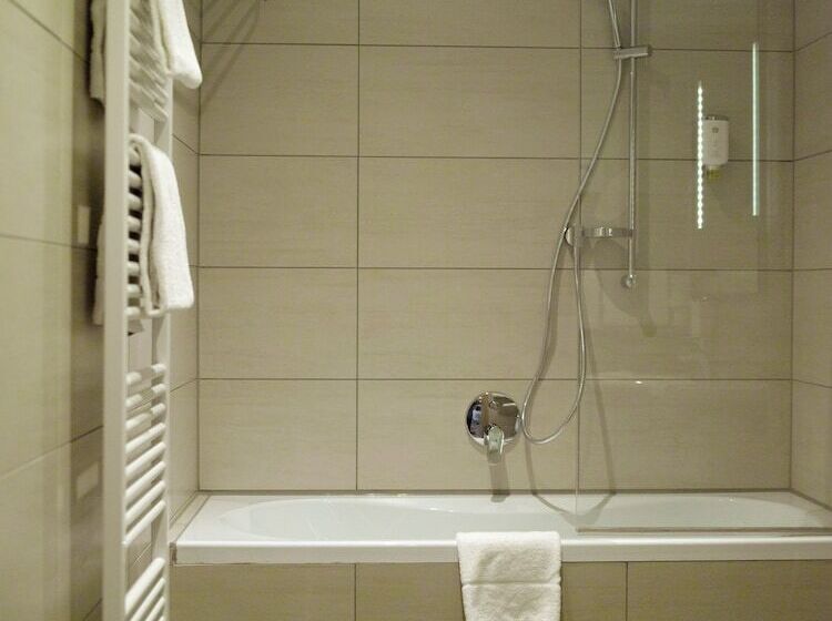 클래식 룸, Drei Raben