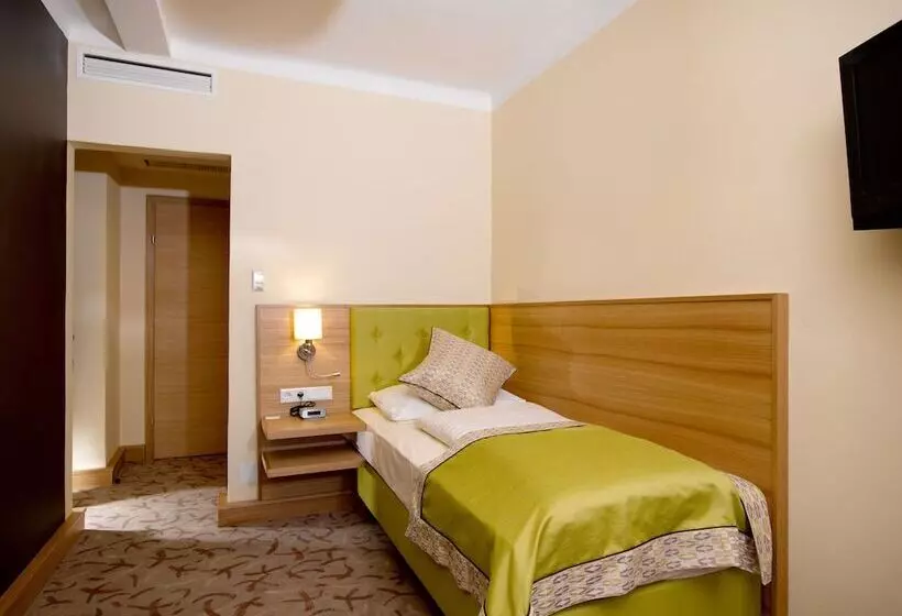 Quarto Comfort Individual, Drei Raben