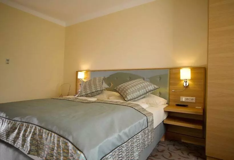 Quarto Comfort, Drei Raben