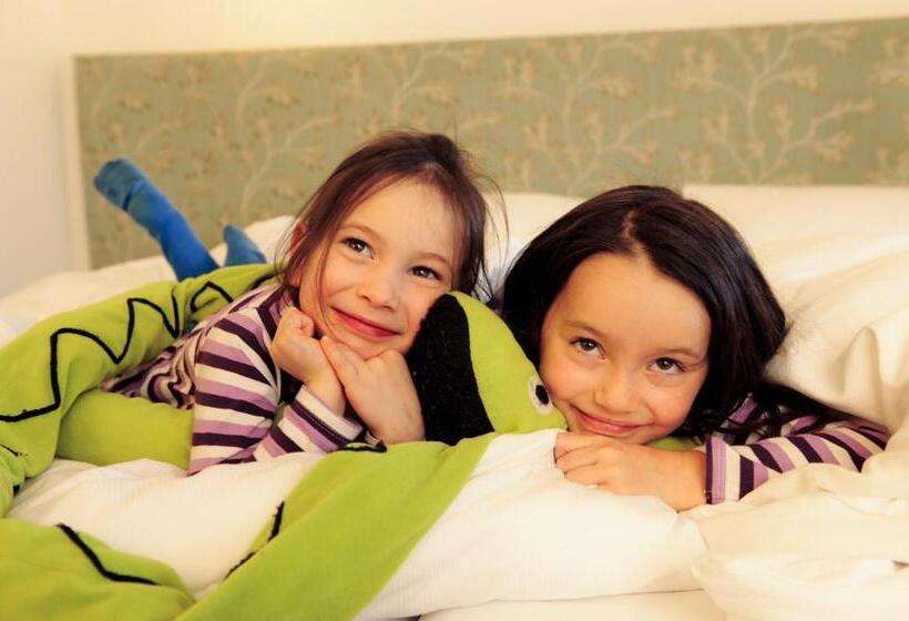 غرفة عائلية مطلّة علي الجبل, Der Stern   Nachhaltiges Wirtshaus Und Landhotel Seit 1509