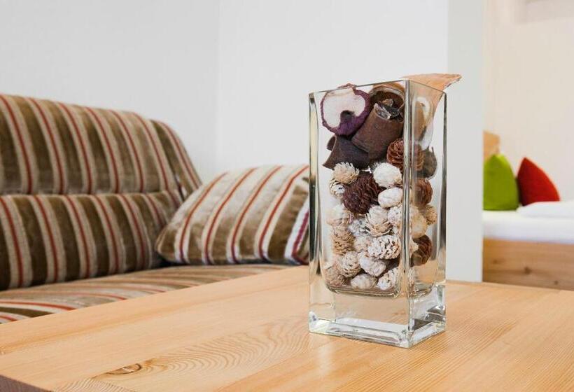 غرفة عائلية مطلّة علي الجبل, Der Stern   Nachhaltiges Wirtshaus Und Landhotel Seit 1509