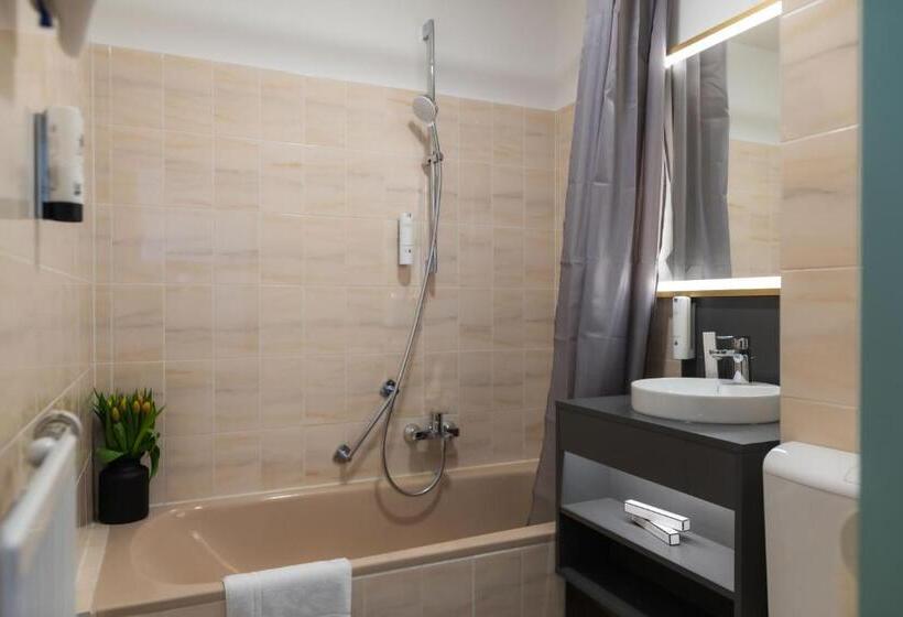 استودیو استاندارد با تخت کینگ, Florum