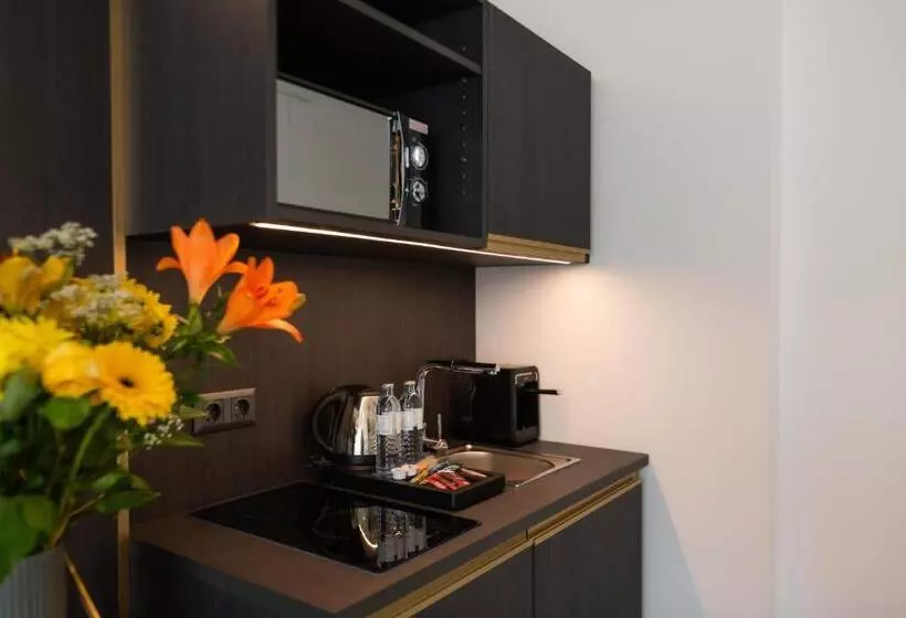 استودیو استاندارد با تخت کینگ, Florum