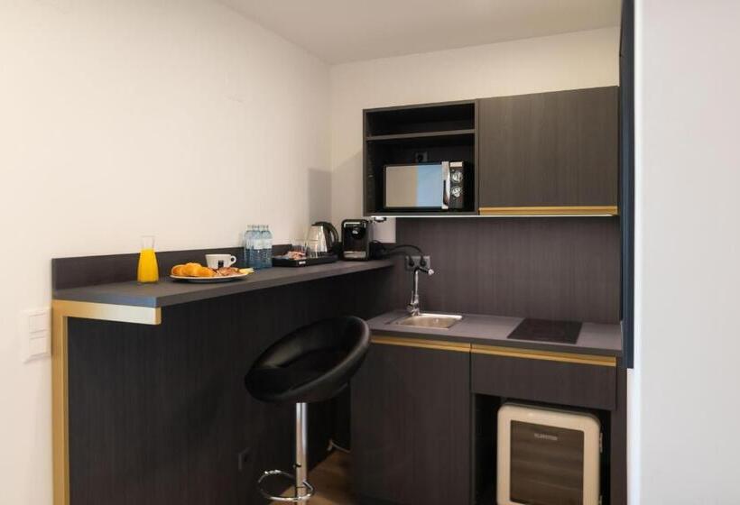 استودیوی لوکس, Florum