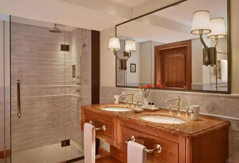 اتاق لوکس با تخت بزرگ, Goldener Hirsch, A Luxury Collection Hotel, Salzburg