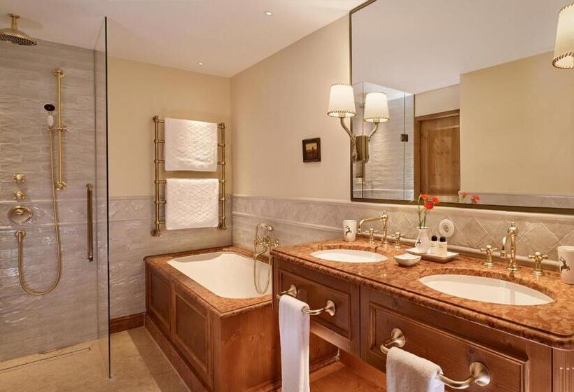 سوئیت جونیور با تخت بزرگ, Goldener Hirsch, A Luxury Collection Hotel, Salzburg