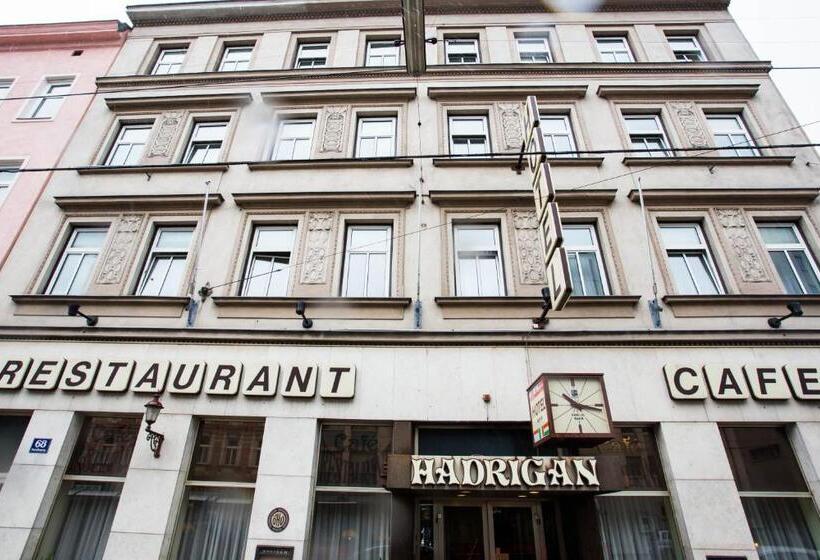 اتاق استاندارد, Hadrigan