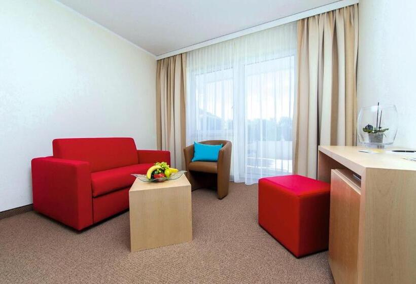 חדר משפחתי, Momentum